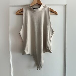 House of Harlow 1960 Cream Sleeveless Bodysuit